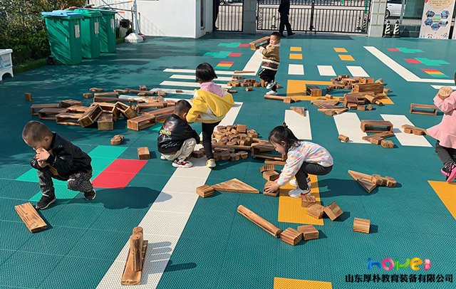 幼儿园小班建构区活动观察记录与分析