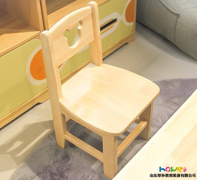 幼儿园小班安全教案椅子不是小摇马