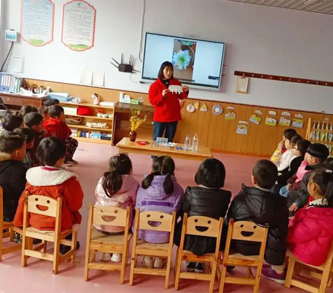 乡村学前教育基础薄弱，公益组织助力幼儿科学素养培养